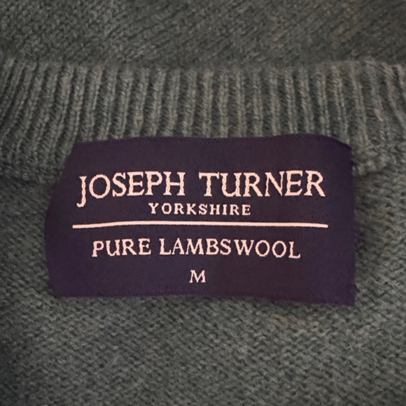 100% Lambswool Men's Teal V-Neck Sweater - Picture 3 of 15